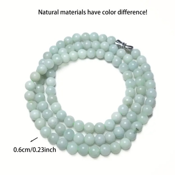 Green Jade Necklace - Picture 3 of 3